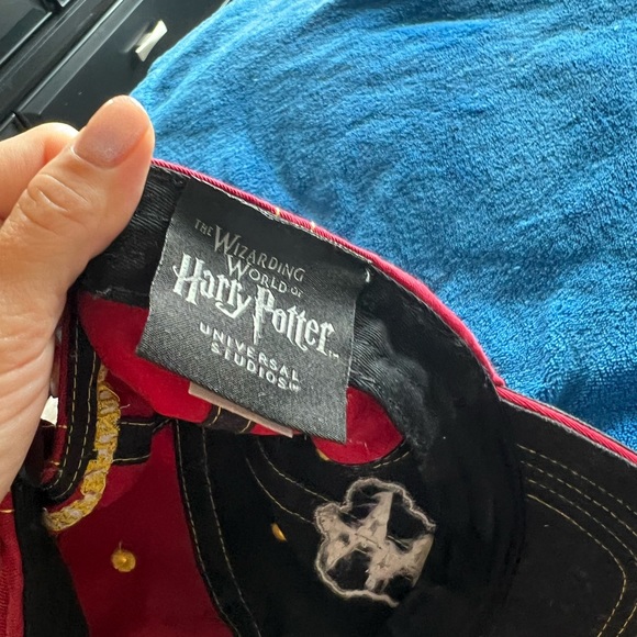 Original Harry Potter Gryffindor hat Universal Studios - Picture 2 of 5